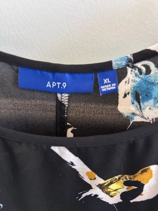 🐦‍⬛ Apt. 9 Pretty Black Floral Print Cami with Blue and Yellow Bird Accents XL - Picture 4 of 5